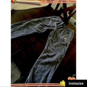 Grey sweatpants comes with original Nike logo
